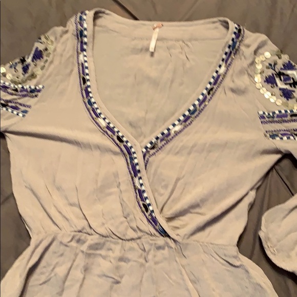 Free People snap cross over top w details - Picture 2 of 7